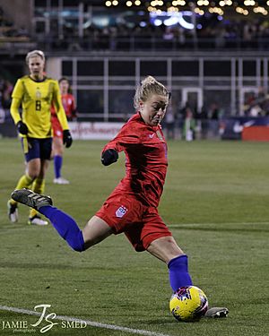 Emily Sonnett (49198044448)