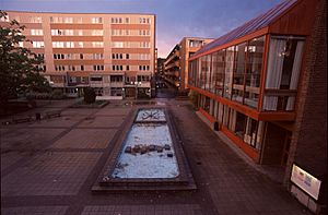 Fisksätra Square in August 2004