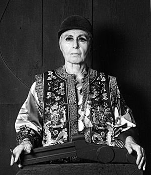 Louise Nevelson 1976.jpg