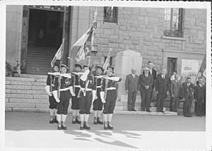 Mai 70 drapeau chasseurs 0001