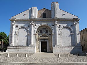 Tempio malatestiano, esterno 04