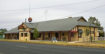 Uranquinty Hotel.jpg