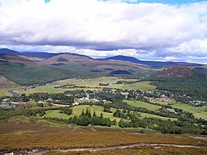 Braemar from morrone 01SEP06