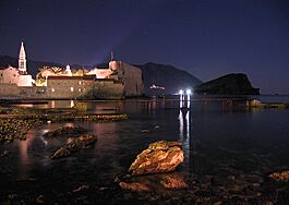 Budva nocu