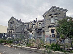 Carlile House Facade