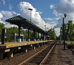 Harlem Valley-Wingdale station from grade crossing