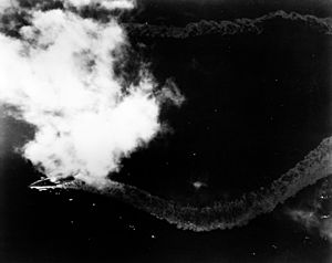 Japanese battleship Yamato maneuvers while under attack by U.S. Navy carrier planes north of Okinawa, 7 April 1945 (NH 62581)