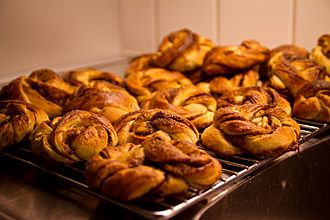 Kanelbullar homemade.jpg