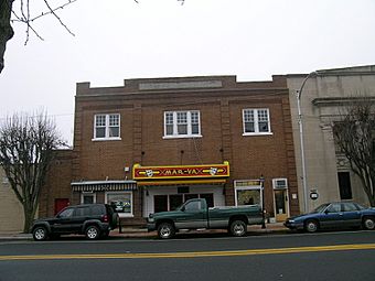 Mar-Va Theater (21602380726).jpg