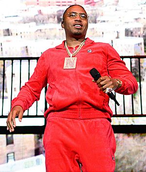 Nas (52380600682) (cropped).jpg