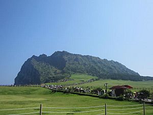 Seongsan Ilchulbong and Trail