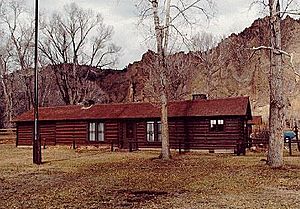 Wapiti Ranger Station