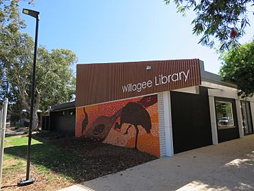 Willagee Library, December 2021 02.jpg