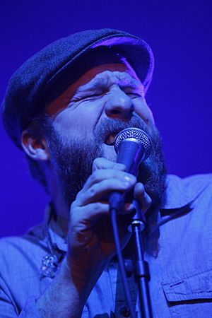 Alex Clare OF13 002.jpg