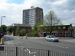 Carlton Vale, NW6 - geograph.org.uk - 215893.jpg