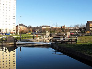 Dalmuir drop lock