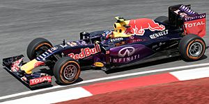 Daniil Kvyat 2015 Malaysia FP2