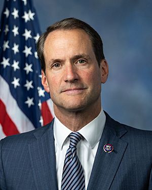 Jim Himes Official Portrait, 118th Congress.jpg