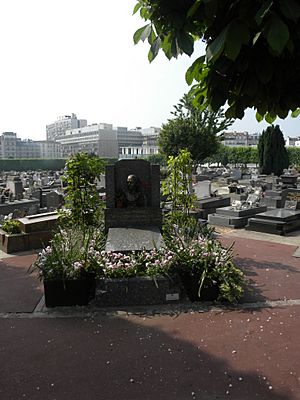 Levallois-Perret Tombe de Louise Michel