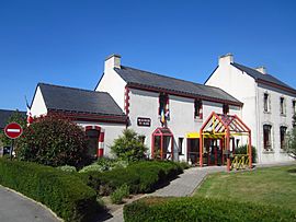 Mairie de Tréméven, Finistère.JPG