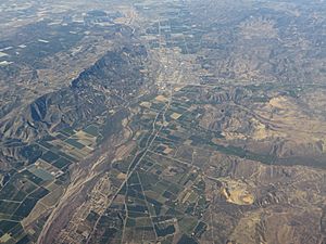 Santa Paula, California (21399016118)