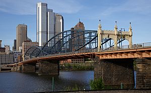 Smithfield Bridge (9378991793).jpg