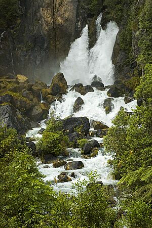 Tarawera Falls n.jpg