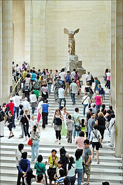 Visiter le Louvre en été ! (4787187477)