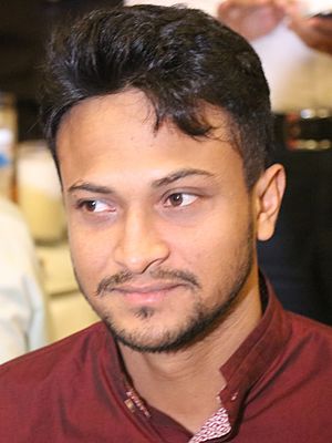 Shakib Al Hasan (4) (cropped).jpg