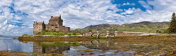 Eilean Donan Castle Panorama