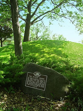 Outlet Mound Monona.jpg