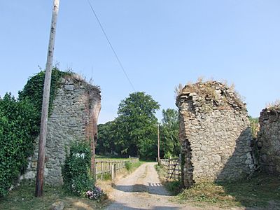 Ruins of Boxley Abbey gateway