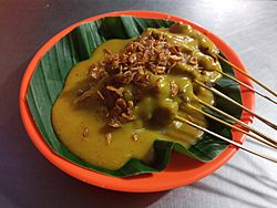 Sate padang Mak Sharil Yogyakarta.jpg