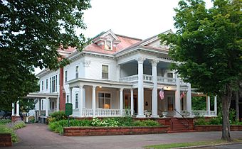 Thomas H Hoatson House Laurium MI 2009.jpg