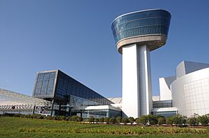 Udvar-Hazy Center center outside view