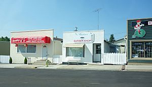 Bentley, Alberta Shops