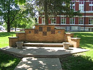 Oregon Il War Memorial1