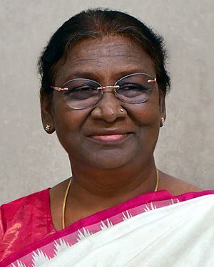 President Droupadi Murmu official portrait higher version.jpg