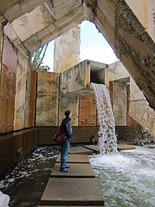 Vallaincourt Fountain (5756999126)