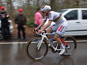 2023 LBL Roche-aux-Faucons 05