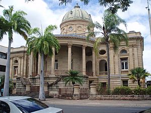 Customs House Rockhampton, from NE, Quay Street (2009).jpg