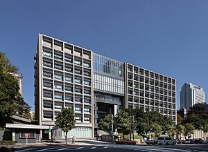 Keio University(mita) - Main gate