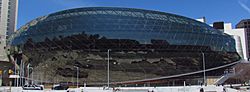 Ottawa Convention Centre, spring 2011.jpg