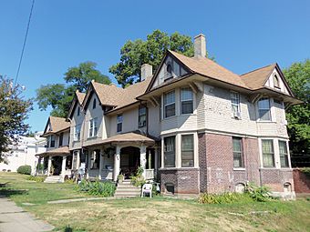 Rowhouses at 702-712 Kirkwood Boulevard.JPG