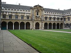 St John's College quad 2