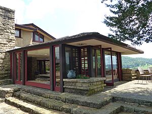 Taliesin Exterior 63