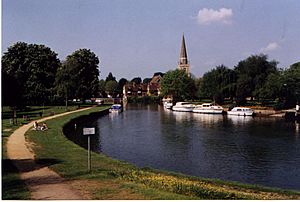 ThamesAtAbingdon.jpg