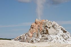 White Dome Geyser (36314362671)