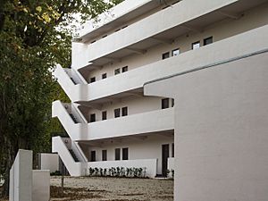 Isokon Building Hampstead 2005