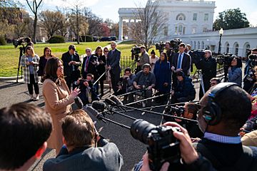 Press Secretary Sarah Sanders Speaks to the Press (32522707307)